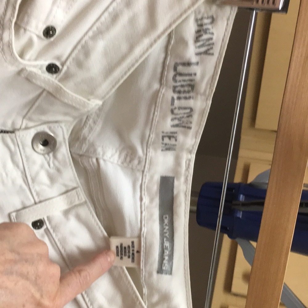 Shorts - Picture 2 of 3